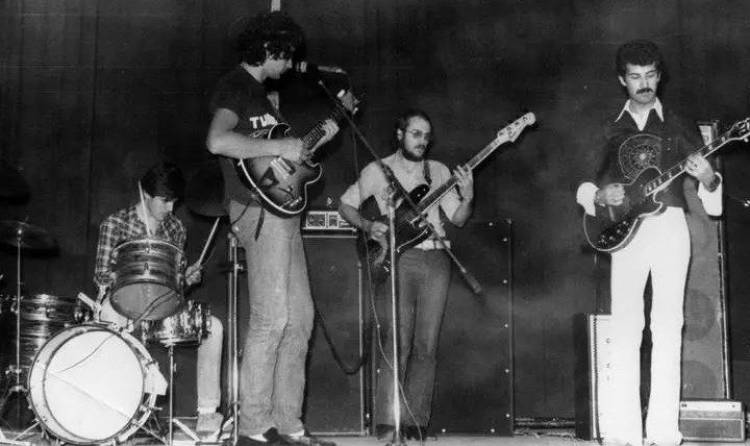 Tristeza en nuestra ciudad por el fallecimiento de una "leyenda del rock" local