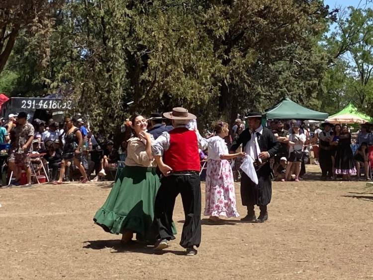 Con una gran fiesta, Bajo Hondo celebró su 132 aniversario