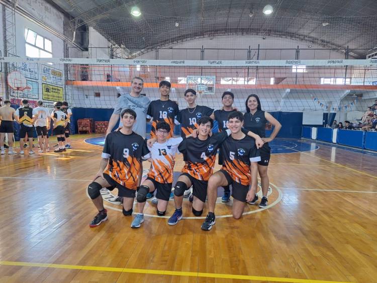 El Club Espora tuvo su participación en la Liga Bahiense de Vóley