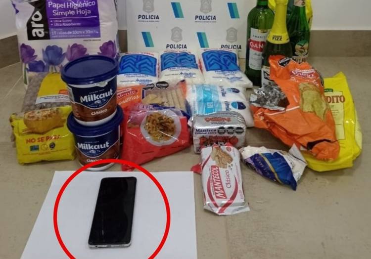 Denunció que dejó su celular para reparar y le copiaron la APP de Mercado Pago