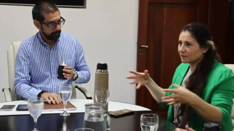 El Intendente Aristimuño se reunió con la subsecretaria de Minería de la Provincia de Buenos Aires