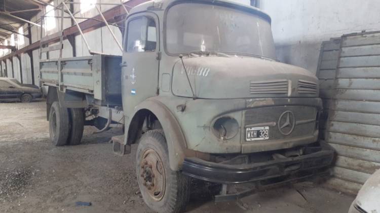 El Punta Alta Automóvil Club recibió la donación de un camión de la Armada Argentina