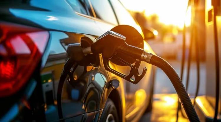 Este domingo vuelven a aumentar los combustibles en todo el país
