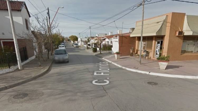 Accidente de tránsito entre un auto y una moto en Florida al 500