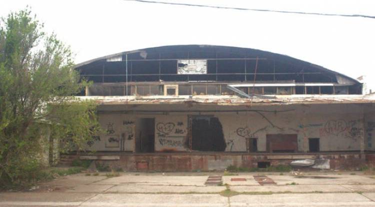 Desde el Banco Nación se comprometieron a limpiar y cercar el predio de la ex CAIPAL