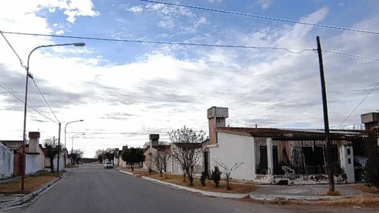 “En Albatros XX hay ríos de cloacas debajo de veredas y calles, y entran a nuestras casas”