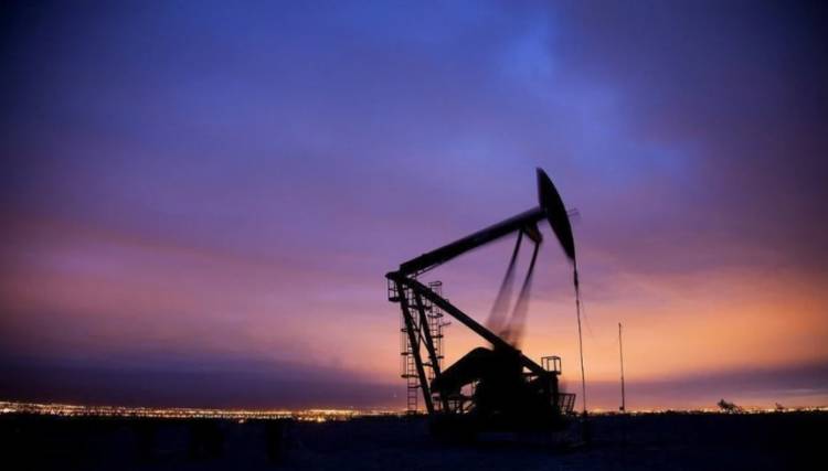 ¿Bajará aún más la nafta? El barril de petróleo vuelve a cotizar a menos de US$ 60