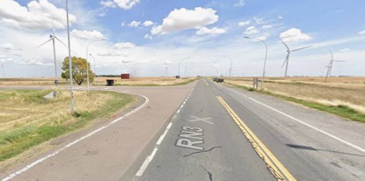 En ruta 3, el cruce de ingreso a Pehuen Co a oscuras: vecinos reclaman a Vialidad Nacional