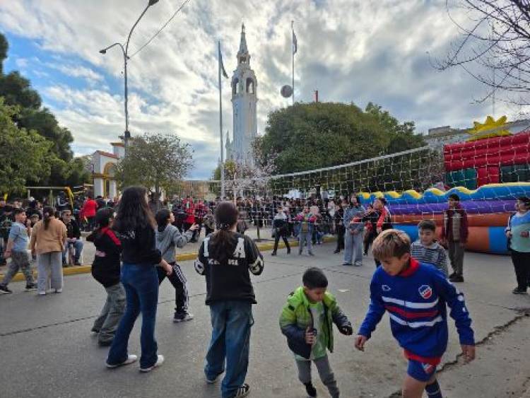 Gran convocatoria por el festejo del Día del Niño en la Plaza Belgrano