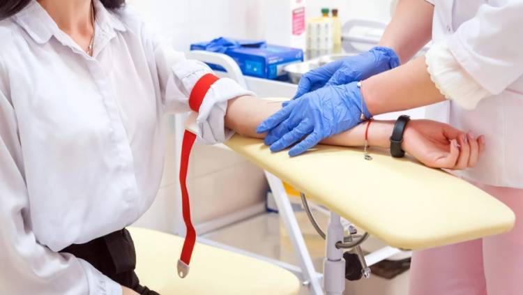 Laboratorios continúan con la suspensión de atención a IOSFA