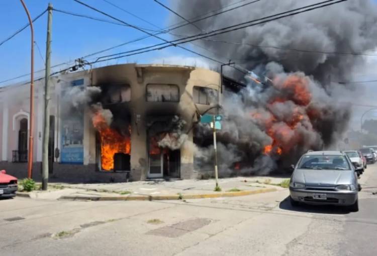 Así se originó el incendio en el taller y cómo ayudar a la familia afectada