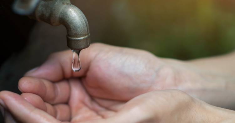 Continúan la junta de firmas para reclamar por la prestación de cloacas y agua ante ABSA y el Municipio