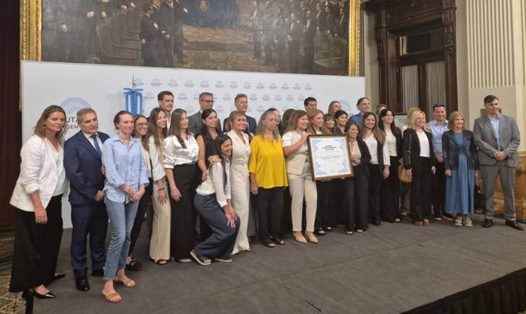 Enfermeras puntaltenses fueron reconocidas en el Congreso por su labor en la inundación del Penna