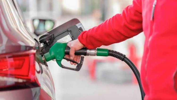 Los precios de los combustibles subieron casi 9 por ciento en Argentina 