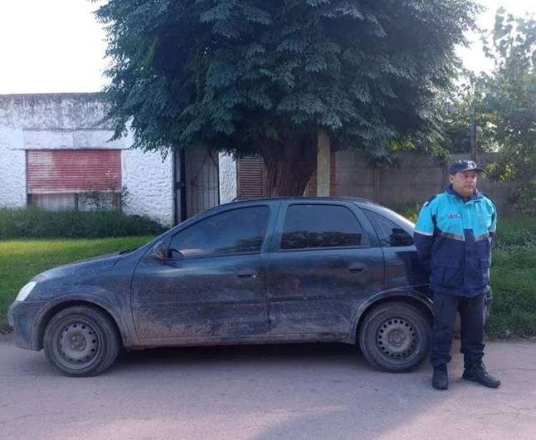 La Policía recupera un auto que había sido denunciado como robado 