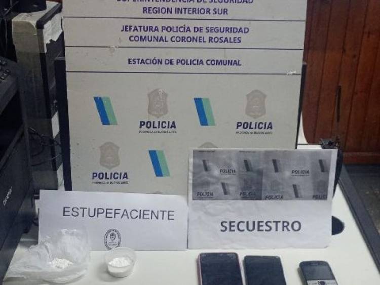 Detuvieron a tres hombres por tenencia de cocaína