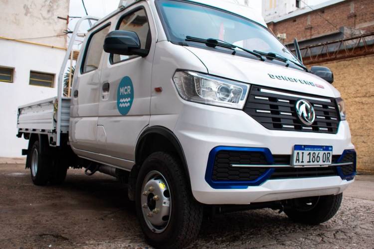 El Municipio de Coronel Rosales incorporó un nuevo vehículo para fortalecer el área de Servicios