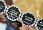 La ANMAT prohibió publicitar comida para niños con sellos precautorios