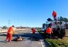 Vialidad Nacional bachea la autopista de Ruta 3 que une Punta Alta y Bahía Blanca