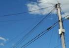 Piden a Telefónica que presente plan de erradicación de postes y cableado en desuso