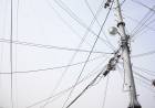 Proponen ordenanza para ordenar el cableado aéreo y erradicar cables en desuso en Coronel Rosales
