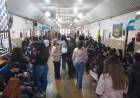 Sentadas y carteles de estudiantes de la Secundaria N° 1 por problemas edilicios