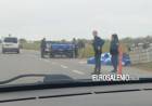 Volcó un carro que transportaba bidones hacia Puerto Rosales
