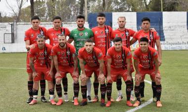 En una jugada desafortunada, Sporting cayó con Villa Mitre