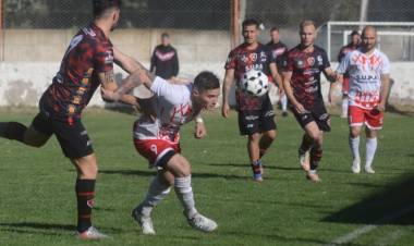 Sobre el final del partido, Sporting perdió con Huracán de Ingeniero White