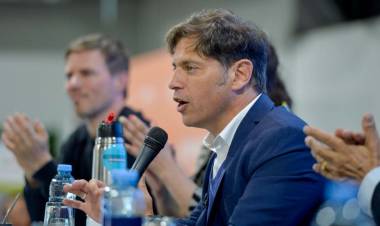 El Gobernador Kicillof anunció dos nuevas subas salariales para estatales y docentes bonaerenses