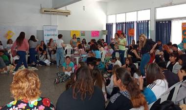 Un proyecto de beneficiarios de Envión ganó premio de 400.000 en programa “Decisión Niñez”