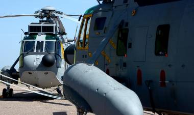 El Ministerio de Defensa compró dos helicópteros "Sea King" para la Armada