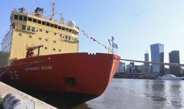 Se realizó la orden de zarpada del rompehielos Irízar para la Campaña Antártica de Verano 2022-2023