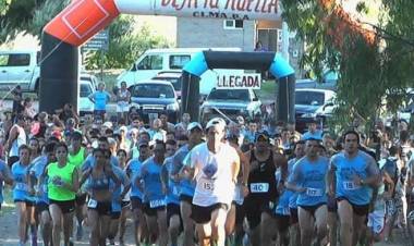 La puntaltense Natalia Coria se quedó con el primer puesto femenino de los 10K Deja Tu Huella en Pehuen Co