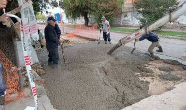 El Municipio de Coronel Rosales realiza reparaciones de hormigón en calles Pellegrini y Alem