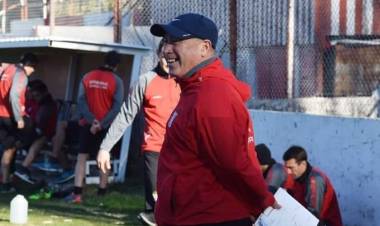 Julio Román es el nuevo Director Técnico de Sporting