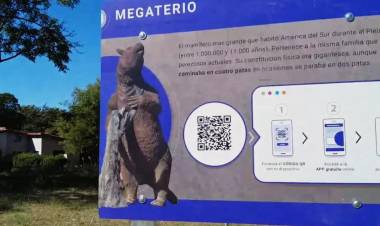  Se colocó cartelería en el “Parque Paleontológico” de Plaza Carrasco de Pehuen Co