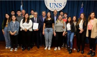 Se anunció la implementación del Boleto Universitario Gratuito para estudiantes rosaleños