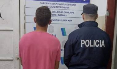 Detuvieron a un hombre por romper una ventana y entrar a la casa de su ex pareja