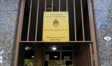 Detienen a un padre y una abuela por prostituir a dos niñas en Punta Alta