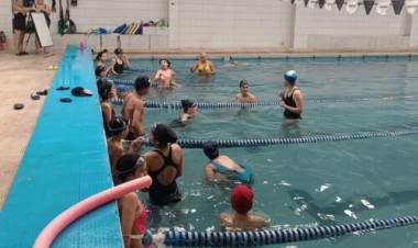 Durante mayo, se iniciaron las clases de la escuela gratuita de Natación del Municipio 