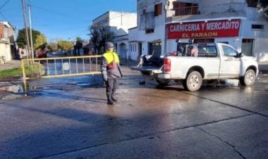 Piden con suma urgencia a ABSA las reparaciones de las pérdidas de agua