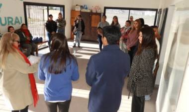 El Municipio de Coronel Rosales brindó cursos gratuitos de mancuría y belleza para fomentar empleo 