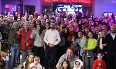 Elecciones 2023: Se presentó la lista de Unión por la Patria encabezada por Rodrigo Aristimuño