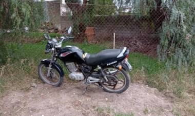 Encuentran en un descampado una moto que había sido denunciada como robada 