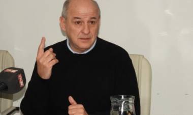 El Municipio denunció al presidente del Puerto, Aristimuño, por mal uso de los recursos portuarios