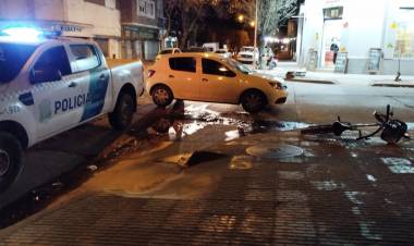 Una ciclista fue hospitalizada tras ser protagonista de un accidente de tránsito