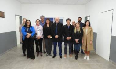 El Intendente Uset recorrió las obras de ampliación finalizadas en el Instituto 190 