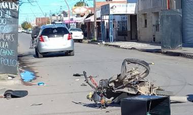 El motociclista accidentado permanece estable 