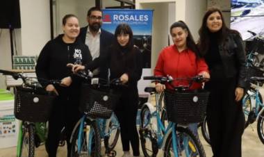 El Gobierno de la Provincia entregó bicicletas por un proyecto escolar de movilidad sustentable